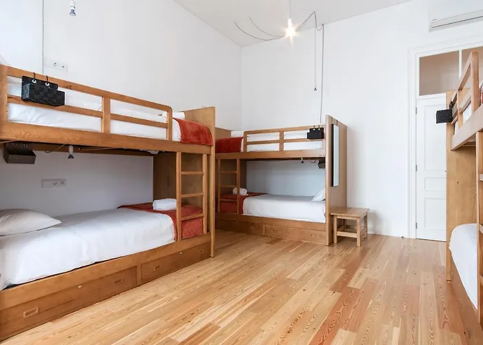 Pe Direito Ponta Delgada (Sao Miguel)